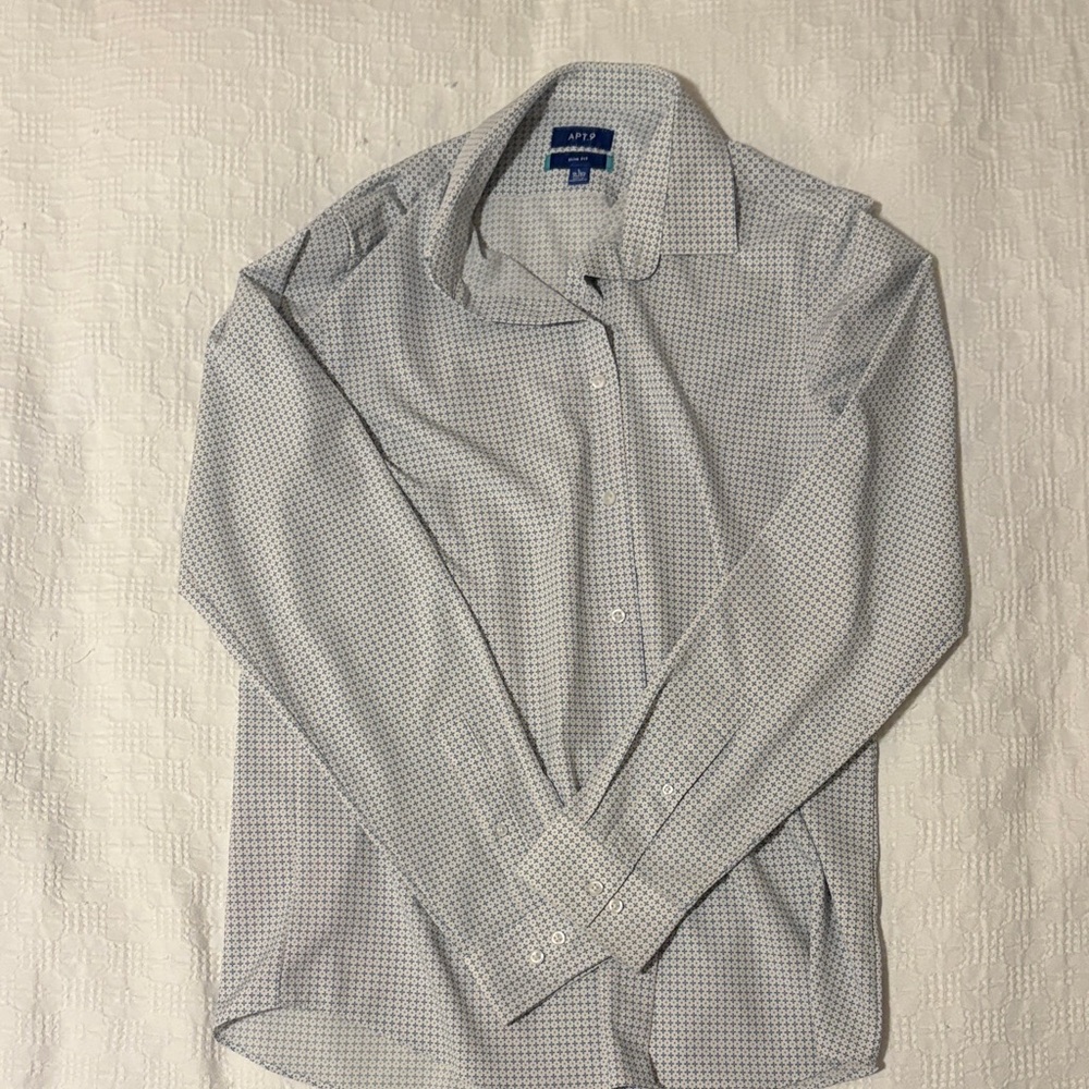 Apt. 9 White and Blue Checkered Dress Shirt